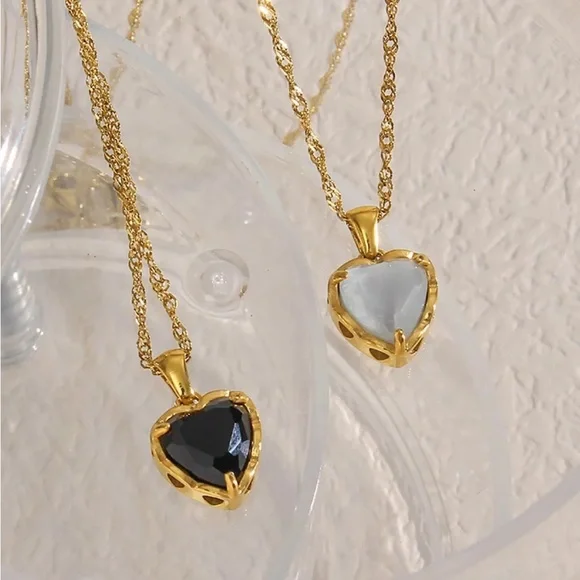 New 18K Gold Choker Pendant Necklace, nice Necklace, cute Necklace - Picture 2 of 8